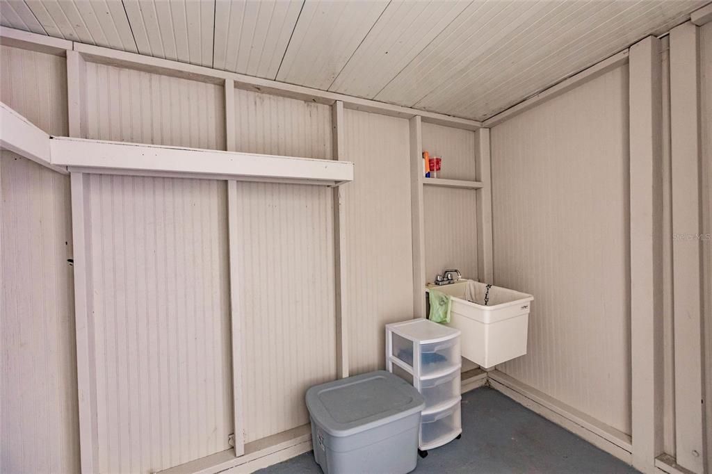 For Sale: $299,900 (2 beds, 2 baths, 1374 Square Feet)