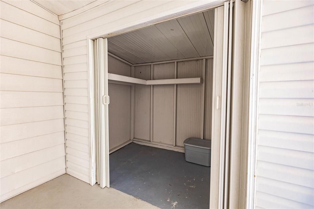 For Sale: $299,900 (2 beds, 2 baths, 1374 Square Feet)