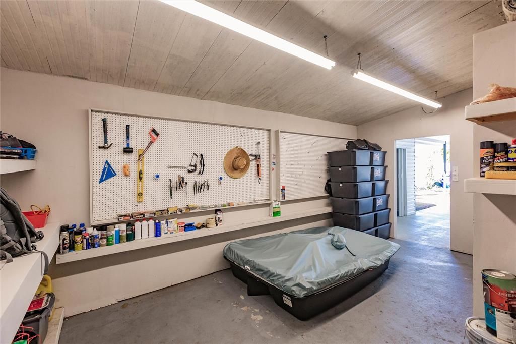 For Sale: $299,900 (2 beds, 2 baths, 1374 Square Feet)