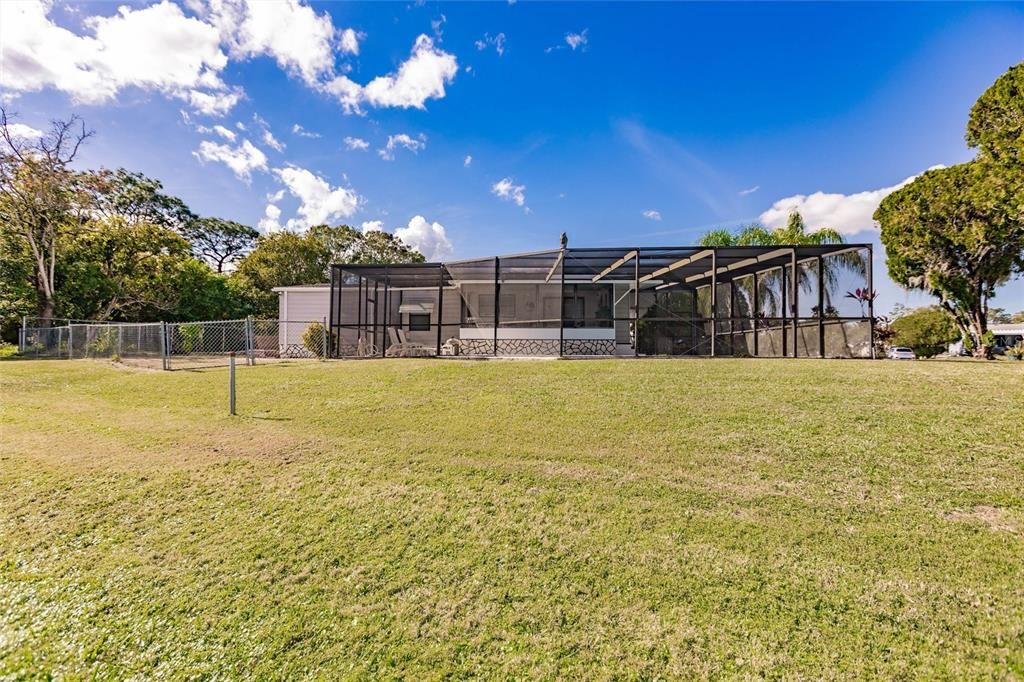 For Sale: $299,900 (2 beds, 2 baths, 1374 Square Feet)