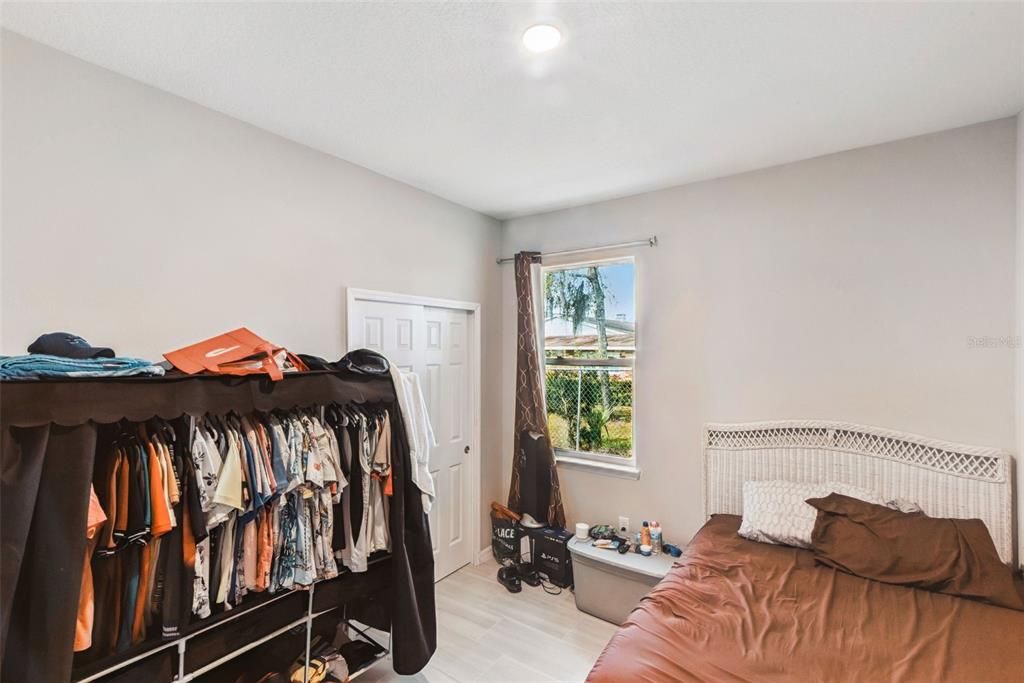 For Sale: $530,000 (6 beds, 0 baths, 2634 Square Feet)