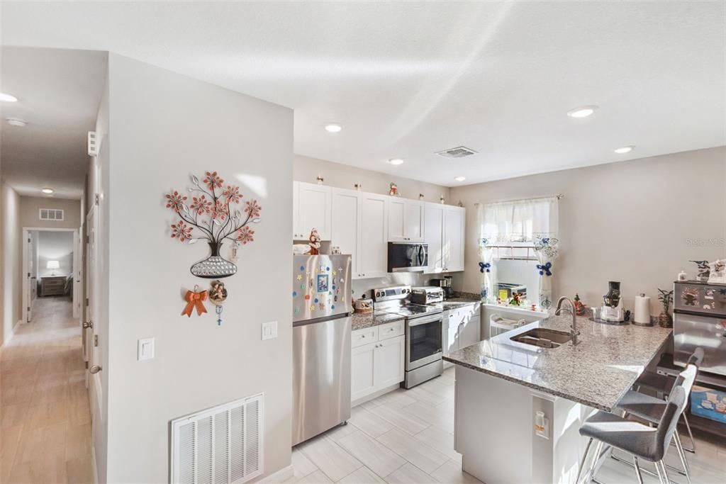 For Sale: $530,000 (6 beds, 0 baths, 2634 Square Feet)