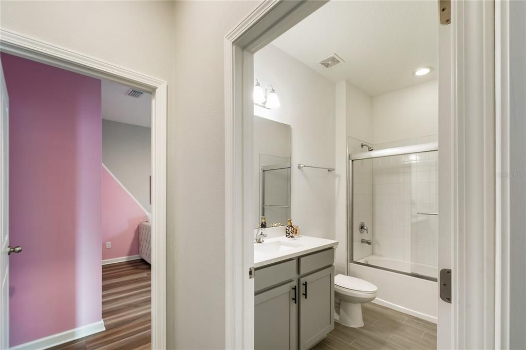 En Venta: $490,000 (4 camas, 2 baños, 2292 Pies cuadrados)