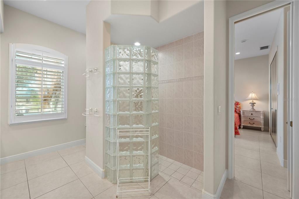 待售: $1,495,000 (5 贝兹, 4 浴室, 4425 平方英尺)