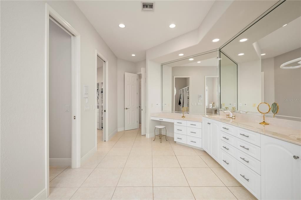 待售: $1,495,000 (5 贝兹, 4 浴室, 4425 平方英尺)