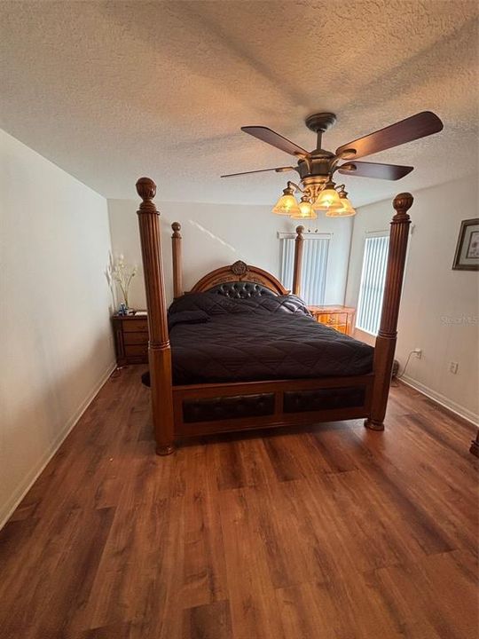 For Sale: $320,000 (3 beds, 2 baths, 1825 Square Feet)