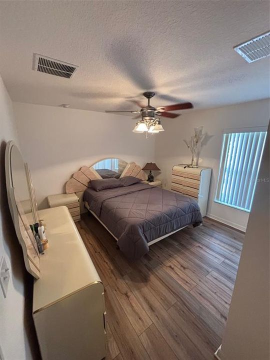 For Sale: $320,000 (3 beds, 2 baths, 1825 Square Feet)