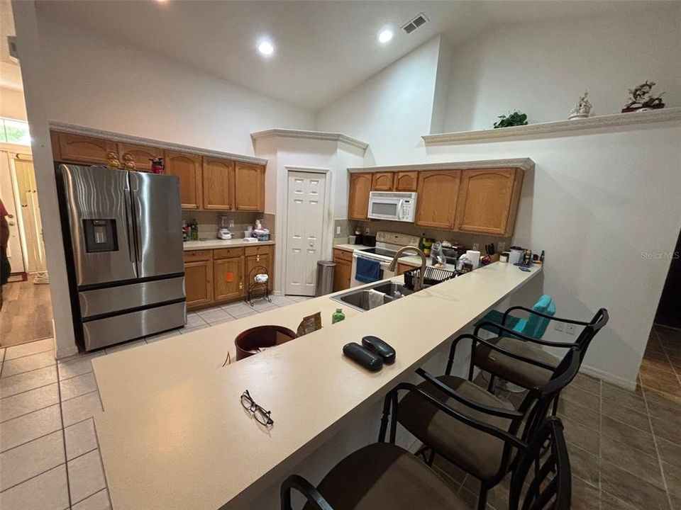 For Sale: $320,000 (3 beds, 2 baths, 1825 Square Feet)