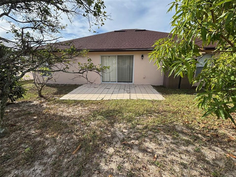 For Sale: $320,000 (3 beds, 2 baths, 1825 Square Feet)