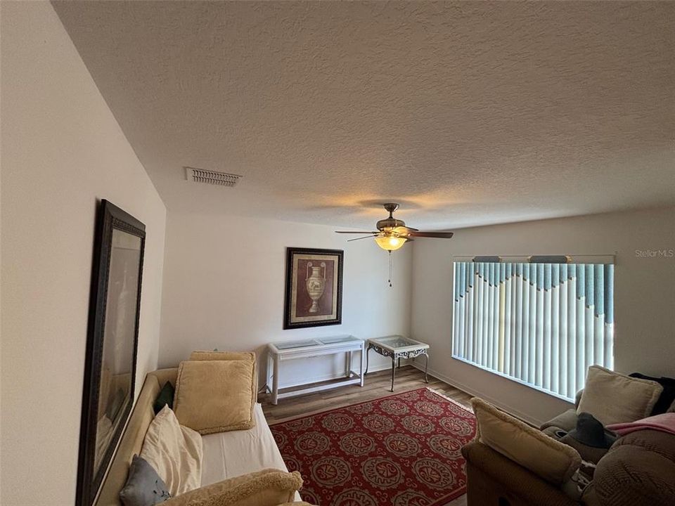 For Sale: $320,000 (3 beds, 2 baths, 1825 Square Feet)