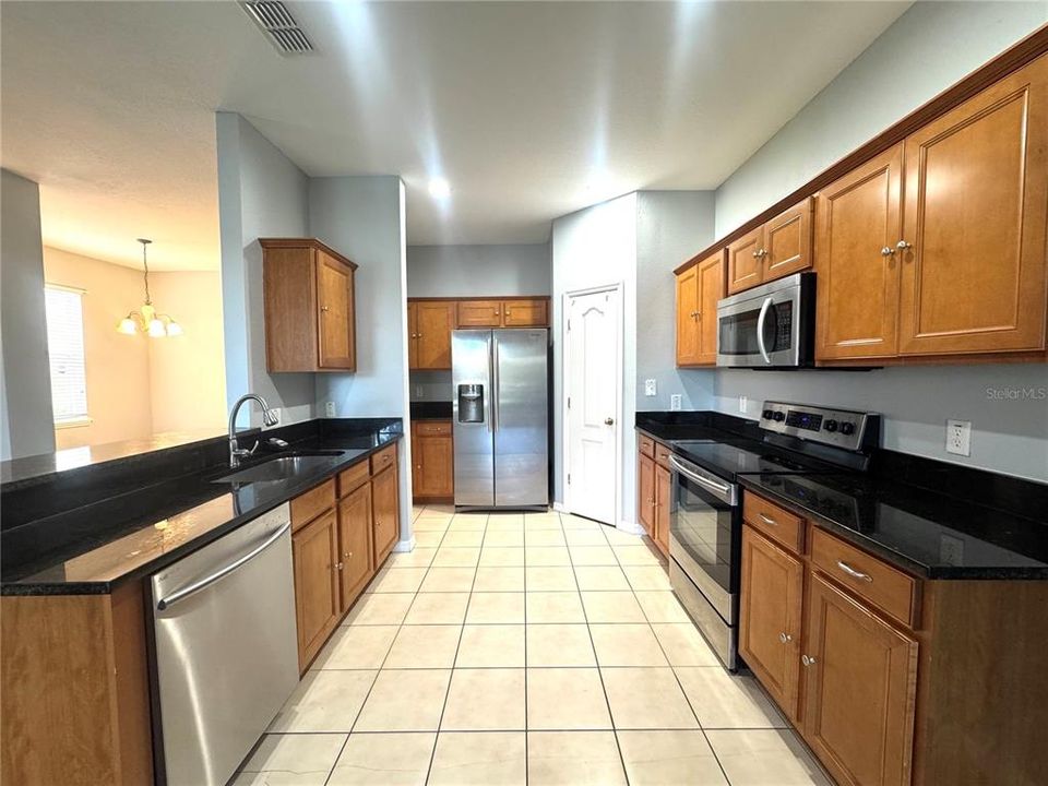 出租: $1,799 (3 贝兹, 2 浴室, 1768 平方英尺)