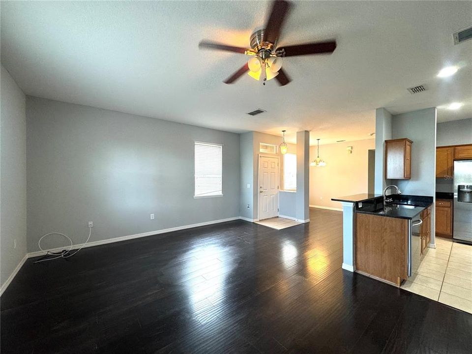 出租: $1,799 (3 贝兹, 2 浴室, 1768 平方英尺)