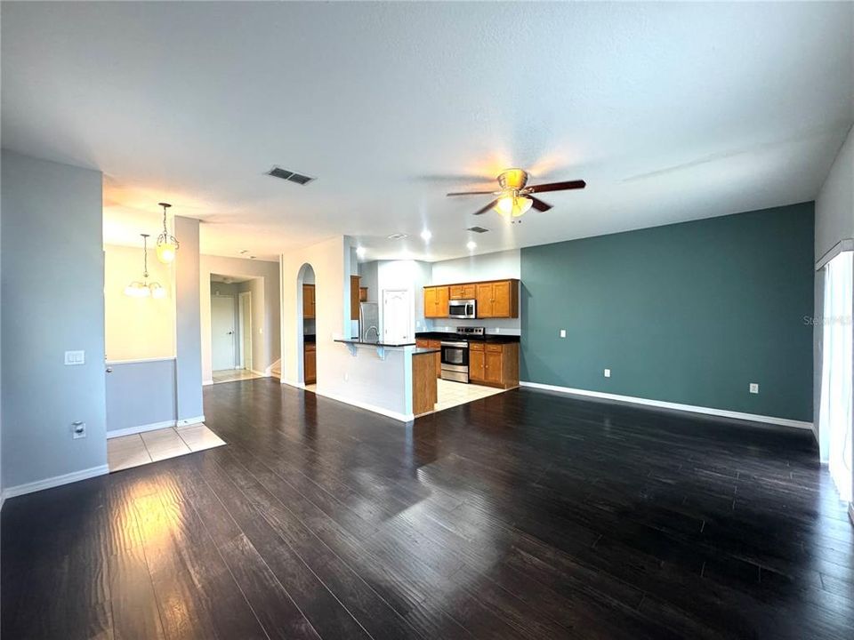 出租: $1,799 (3 贝兹, 2 浴室, 1768 平方英尺)