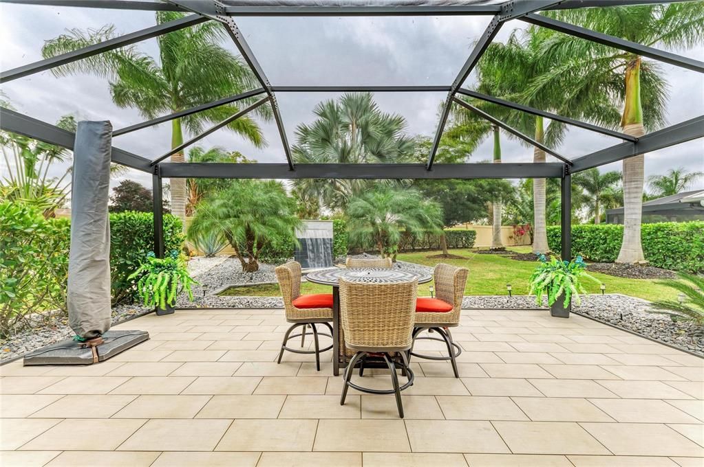 For Sale: $650,000 (1 beds, 1 baths, 1000 Square Feet)