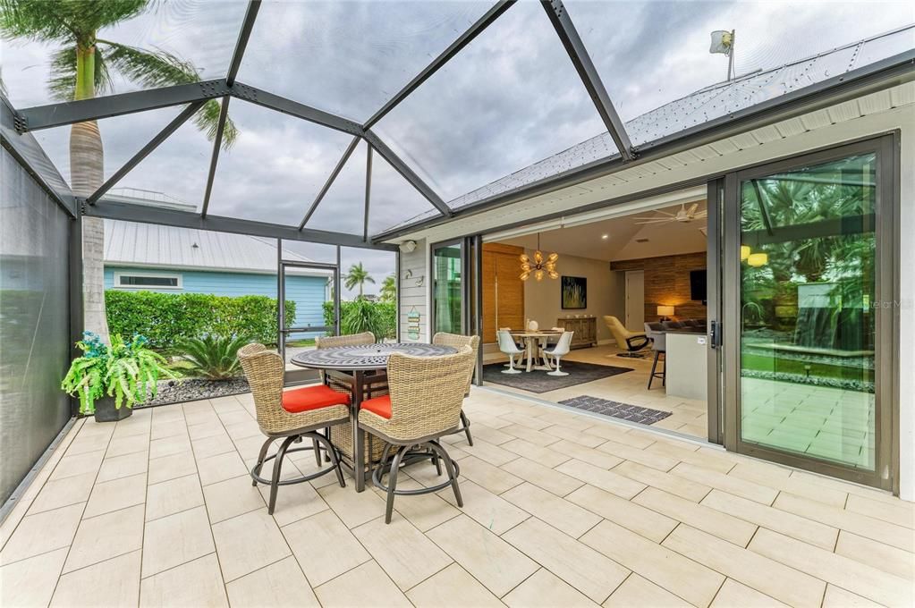 For Sale: $650,000 (1 beds, 1 baths, 1000 Square Feet)