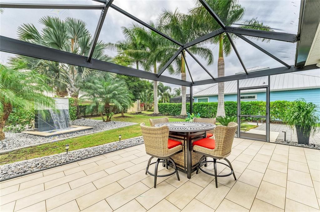 For Sale: $650,000 (1 beds, 1 baths, 1000 Square Feet)