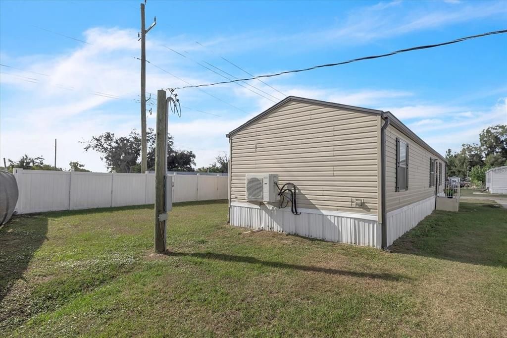 For Sale: $75,000 (3 beds, 2 baths, 1800 Square Feet)