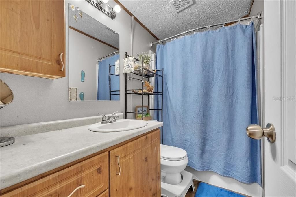 For Sale: $75,000 (3 beds, 2 baths, 1800 Square Feet)