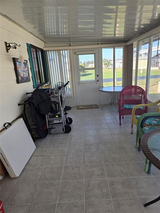 待售: $95,000 (2 贝兹, 2 浴室, 1456 平方英尺)