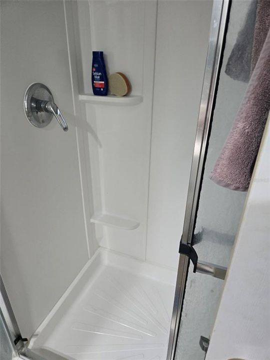 待售: $95,000 (2 贝兹, 2 浴室, 1456 平方英尺)