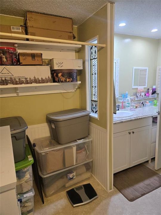 待售: $95,000 (2 贝兹, 2 浴室, 1456 平方英尺)