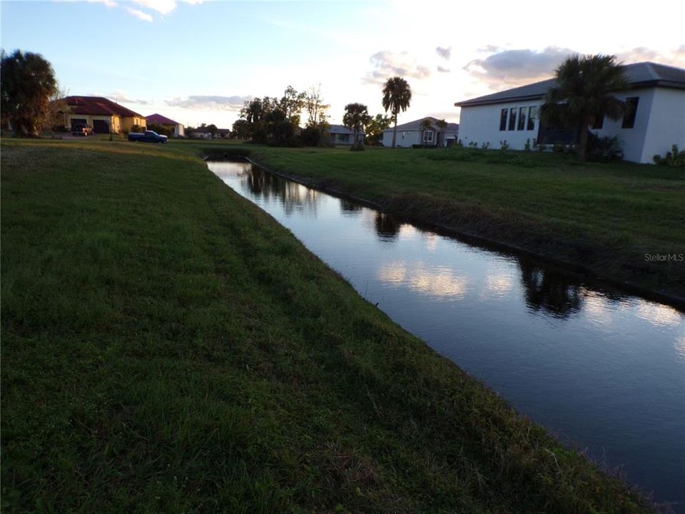 待售: $46,990 (0.22 acres)