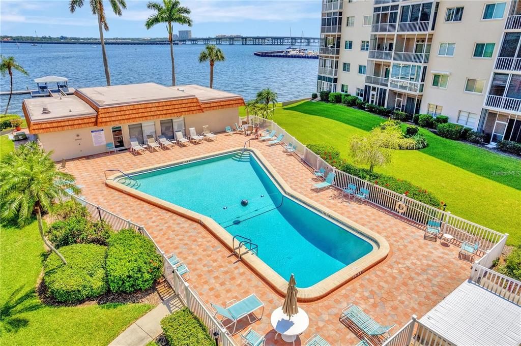 В аренду: $2,400 (2 спален, 2 ванн, 1269 Квадратных фут)