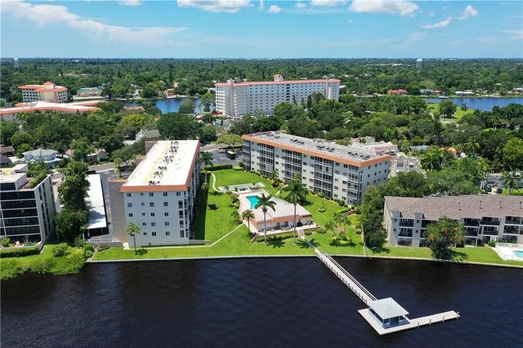 В аренду: $2,400 (2 спален, 2 ванн, 1269 Квадратных фут)