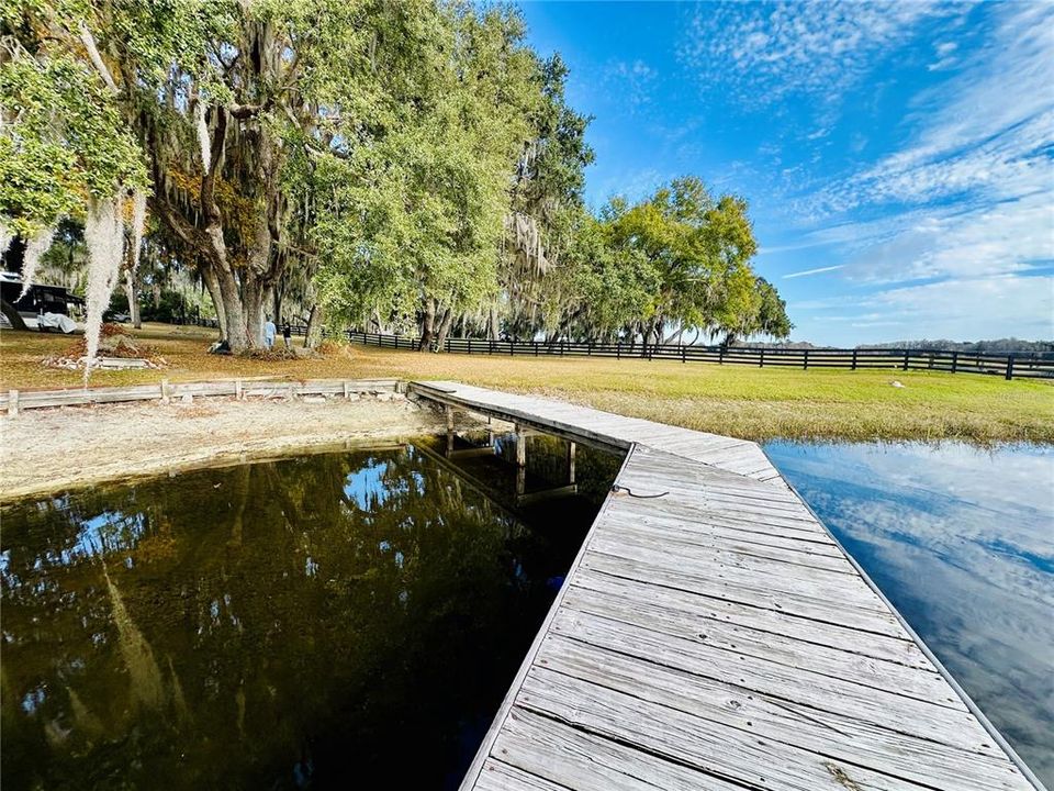 For Sale: $233,000 (1 beds, 1 baths, 812 Square Feet)