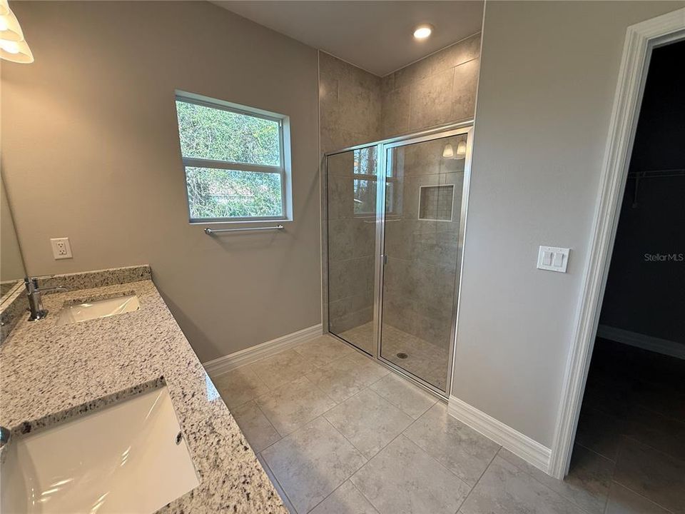 En Venta: $350,000 (3 camas, 3 baños, 1615 Pies cuadrados)