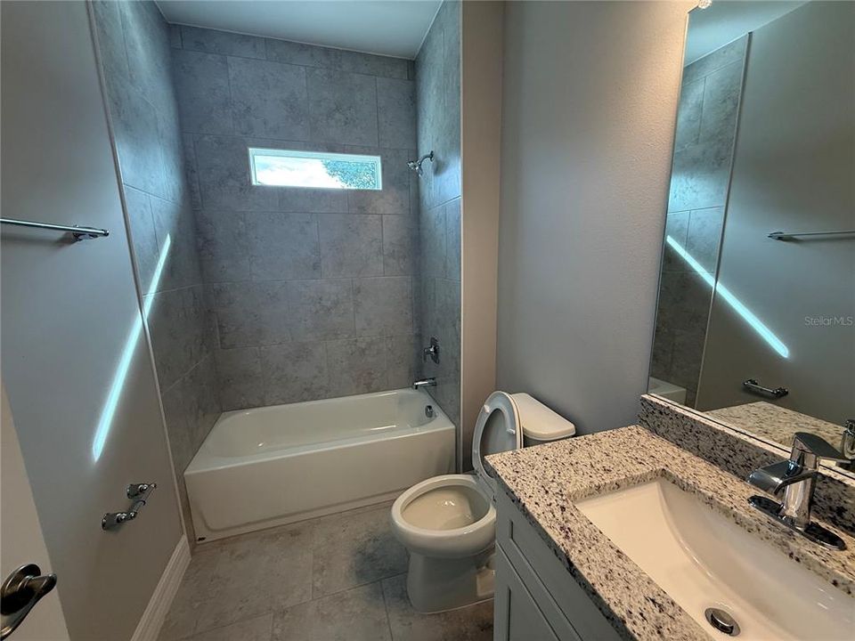 En Venta: $350,000 (3 camas, 3 baños, 1615 Pies cuadrados)