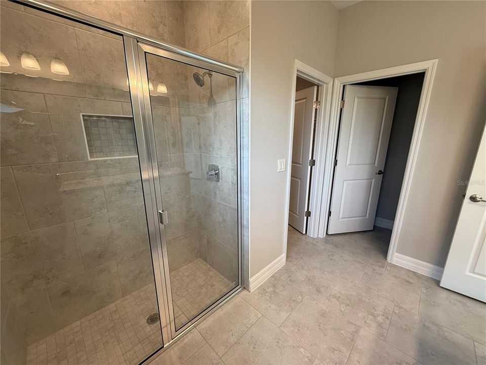 En Venta: $350,000 (3 camas, 3 baños, 1615 Pies cuadrados)