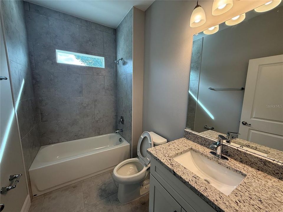 En Venta: $350,000 (3 camas, 3 baños, 1615 Pies cuadrados)