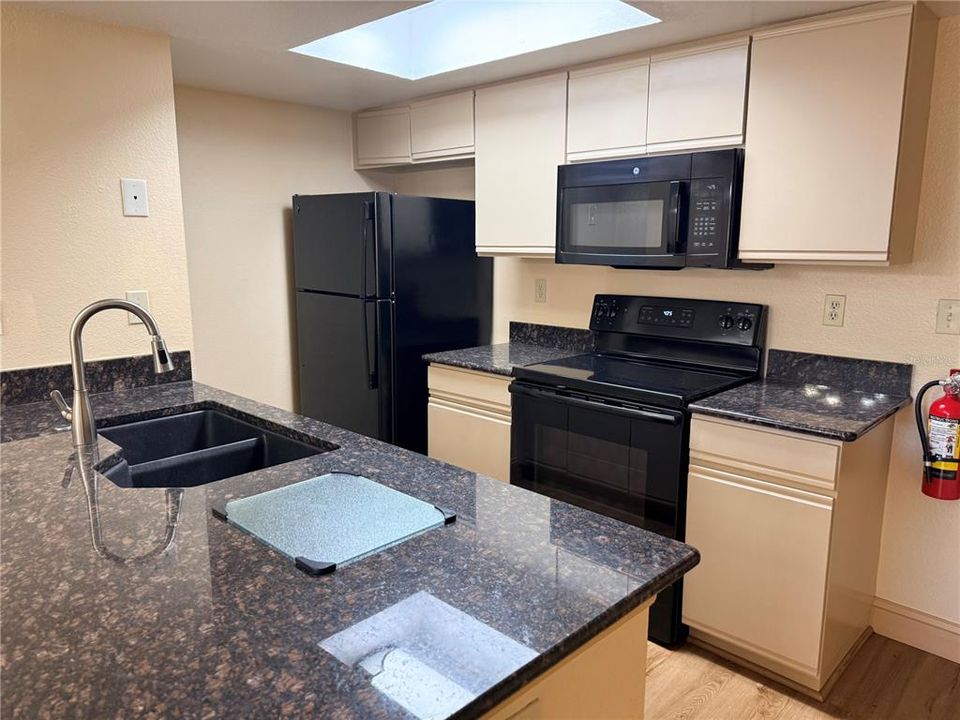 En Renta: $1,650 (3 camas, 2 baños, 1220 Pies cuadrados)