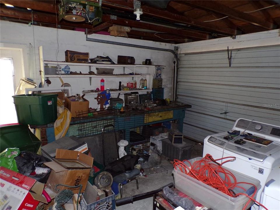 For Sale: $125,000 (2 beds, 1 baths, 1004 Square Feet)