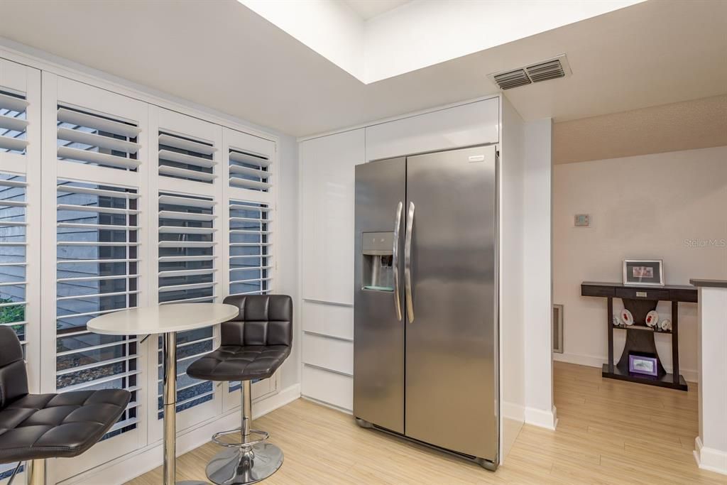 На продажу: $435,000 (2 спален, 2 ванн, 1705 Квадратных фут)