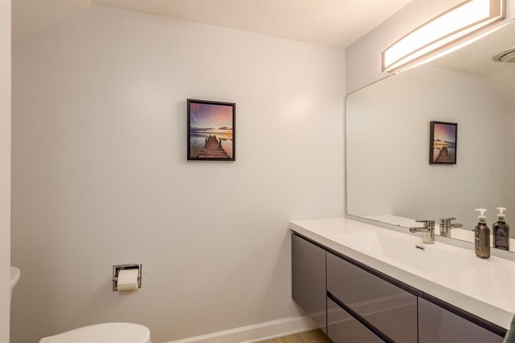 На продажу: $435,000 (2 спален, 2 ванн, 1705 Квадратных фут)