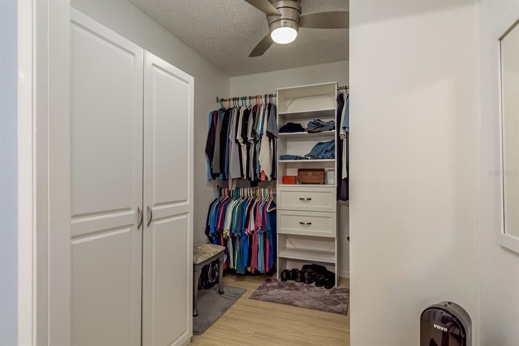 На продажу: $435,000 (2 спален, 2 ванн, 1705 Квадратных фут)