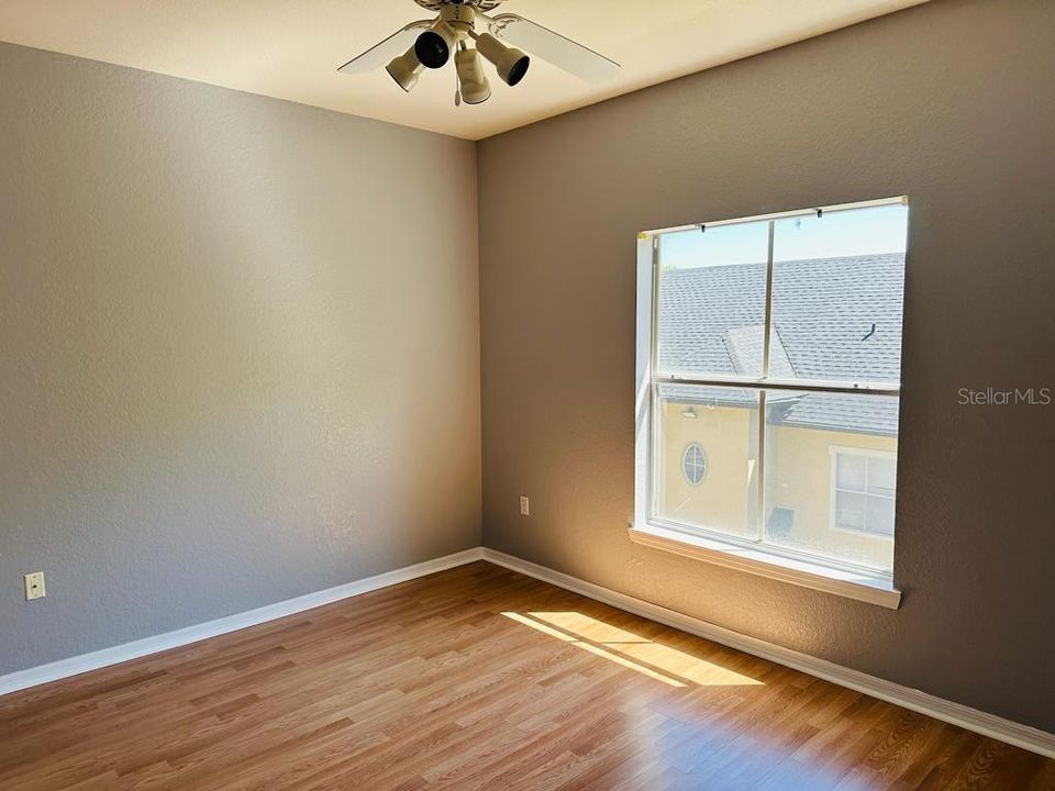 For Rent: $1,400 (1 beds, 1 baths, 713 Square Feet)