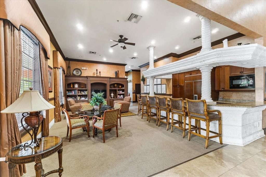 出租: $2,500 (1 贝兹, 1 浴室, 829 平方英尺)