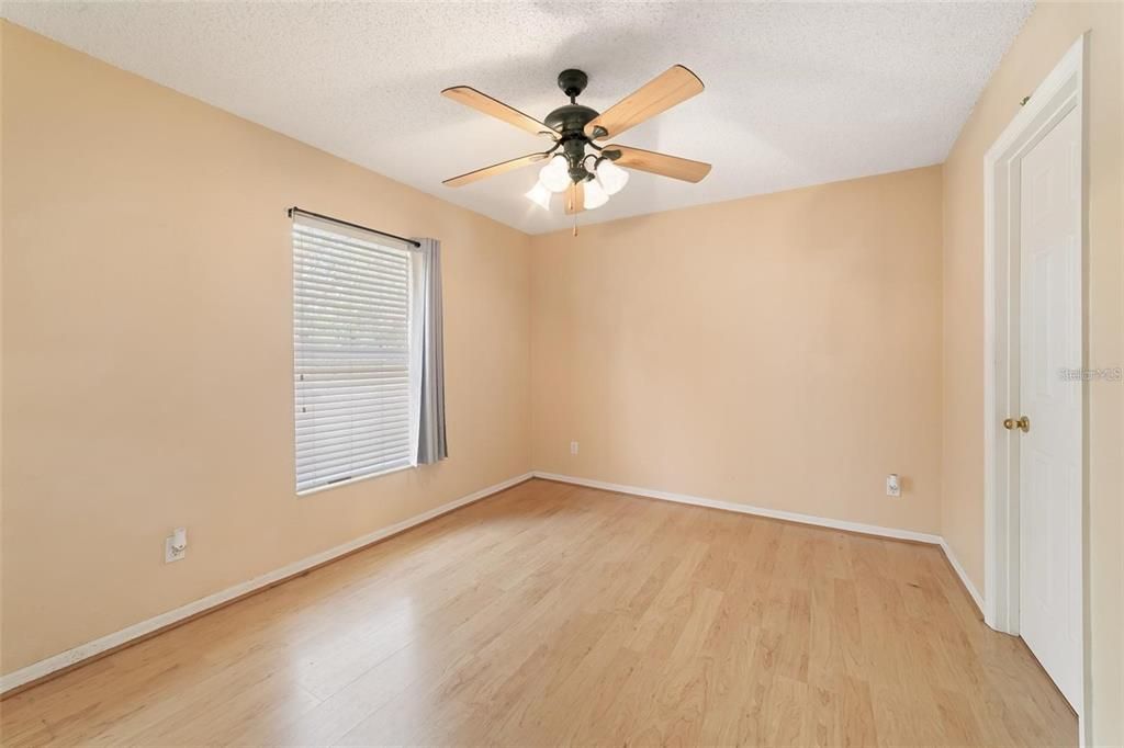 For Sale: $298,000 (3 beds, 2 baths, 1752 Square Feet)