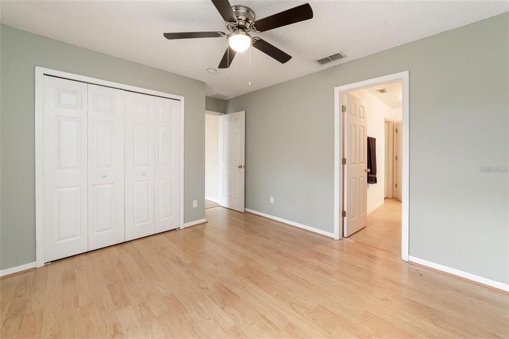 For Sale: $298,000 (3 beds, 2 baths, 1752 Square Feet)