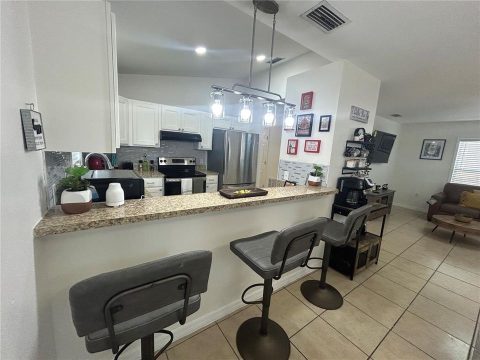 For Sale: $279,000 (3 beds, 2 baths, 1269 Square Feet)