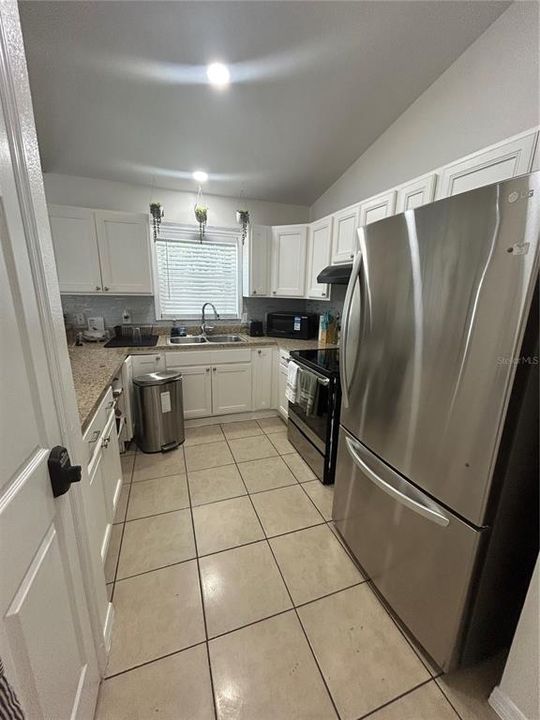For Sale: $279,000 (3 beds, 2 baths, 1269 Square Feet)