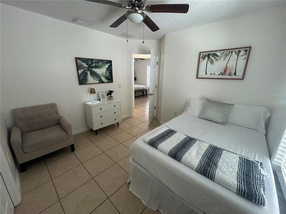 For Sale: $279,000 (3 beds, 2 baths, 1269 Square Feet)