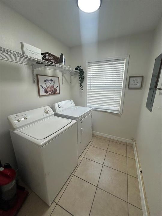 For Sale: $279,000 (3 beds, 2 baths, 1269 Square Feet)