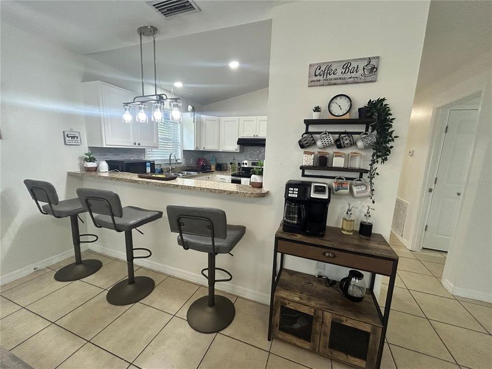 For Sale: $279,000 (3 beds, 2 baths, 1269 Square Feet)