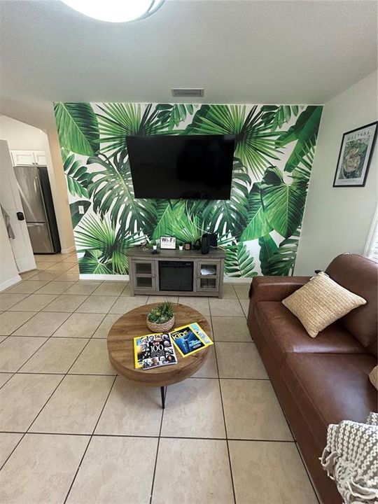 For Sale: $279,000 (3 beds, 2 baths, 1269 Square Feet)