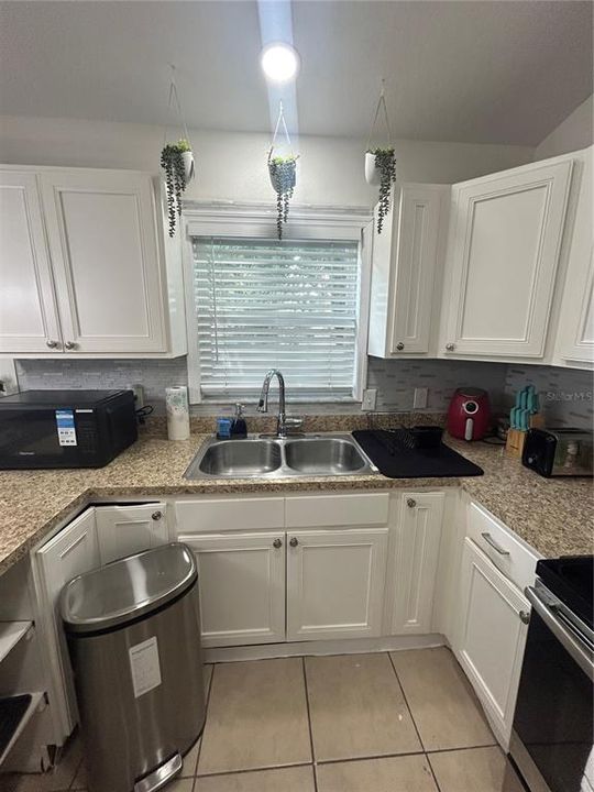 For Sale: $279,000 (3 beds, 2 baths, 1269 Square Feet)