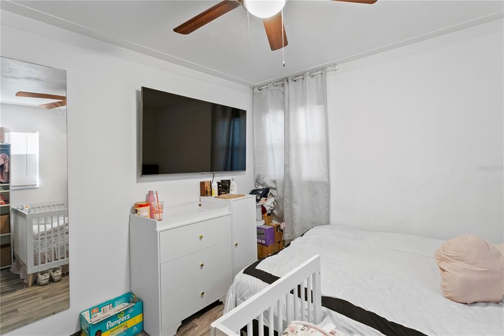 For Rent: $1,850 (3 beds, 1 baths, 943 Square Feet)